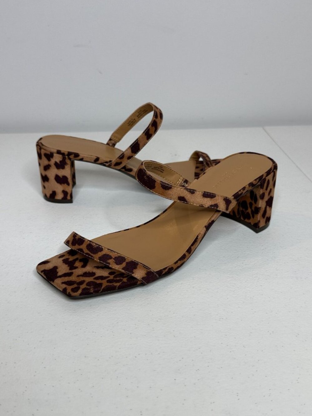 Banana Republic 7.5 Leopard Print Strappy Block Heel Sandals Y2K Animal Print